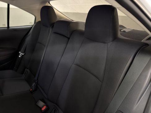 Used 2025 Toyota Corolla LE FWD image 7