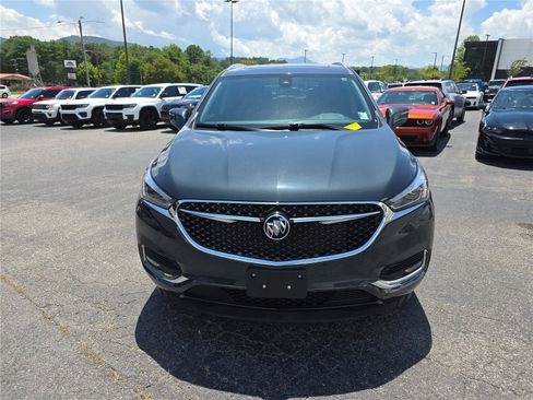 Used 2021 Buick Enclave Avenir w/ Avenir Technology Package FWD image 8