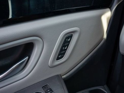 Used 2025 Honda Pilot Touring image 16
