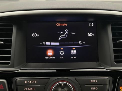 Used 2017 Nissan Pathfinder SV AWD/4WD image 23