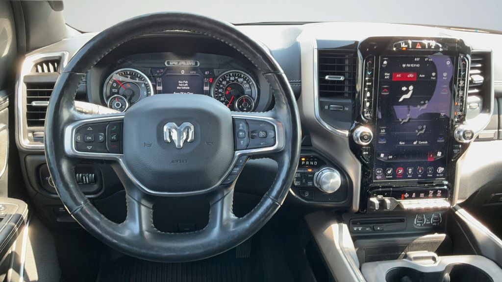 Used 2019 RAM 1500 Laramie AWD/4WD image 9