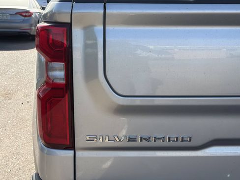 Used 2022 Chevrolet Silverado 1500 LTZ w/ LTZ Premium Package AWD/4WD image 8