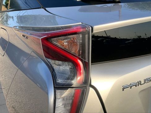 Used 2016 Toyota Prius Two FWD image 28