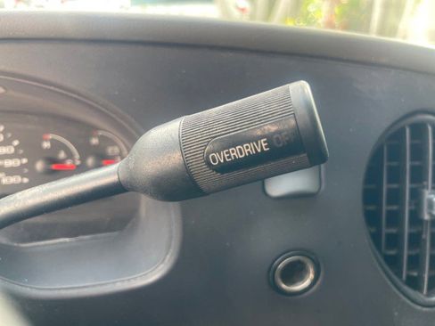 Used 2006 Ford E-150 and Econoline 150 Wagon image 51