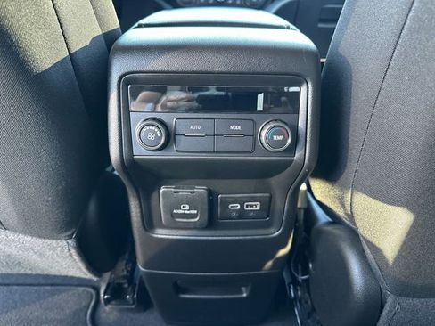 Used 2023 GMC Acadia SLE w/ Driver Convenience Package image 22