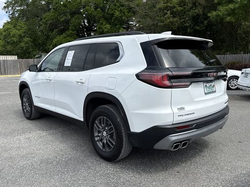 Used 2025 GMC Acadia Elevation FWD image 3