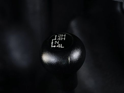 Used 2015 Ford F250 XL w/ Camper Package image 26