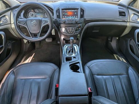 Used 2017 Buick Regal Sport Touring FWD image 12