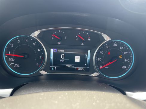 Used 2019 Chevrolet Traverse RS w/ LPO, 'HIT The Road' Package image 19