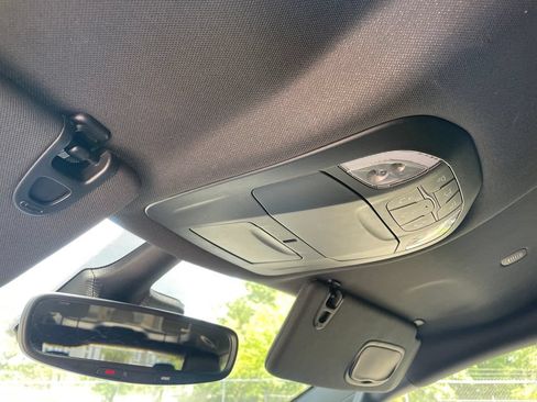 Used 2024 Chrysler Pacifica Limited FWD image 23
