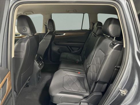 Used 2024 Volkswagen Atlas SE image 10