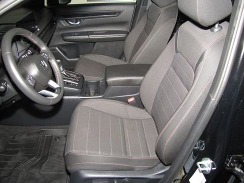 Certified 2025 Honda CR-V Sport image 9