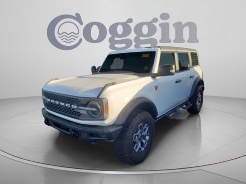 Used 2024 Ford Bronco Badlands AWD/4WD image 3