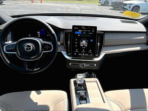 New 2026 Volvo XC90 B6 Plus w/ Protection Package Premier image 7