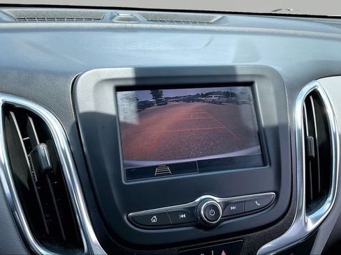 Used 2022 Chevrolet Equinox LT FWD image 11