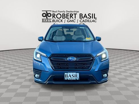 Used 2022 Subaru Forester Premium AWD/4WD image 3
