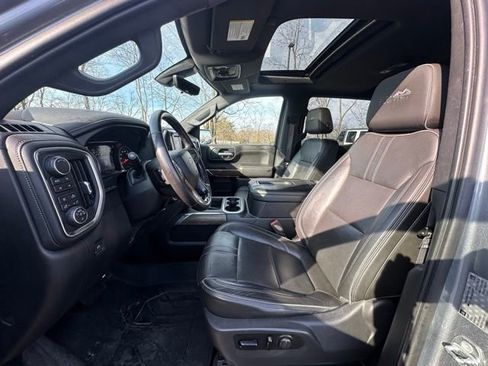 Used 2019 Chevrolet Silverado 1500 High Country w/ Technology Package image 26