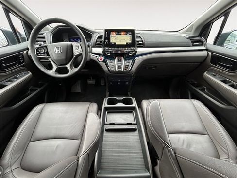 Used 2023 Honda Odyssey Touring image 10