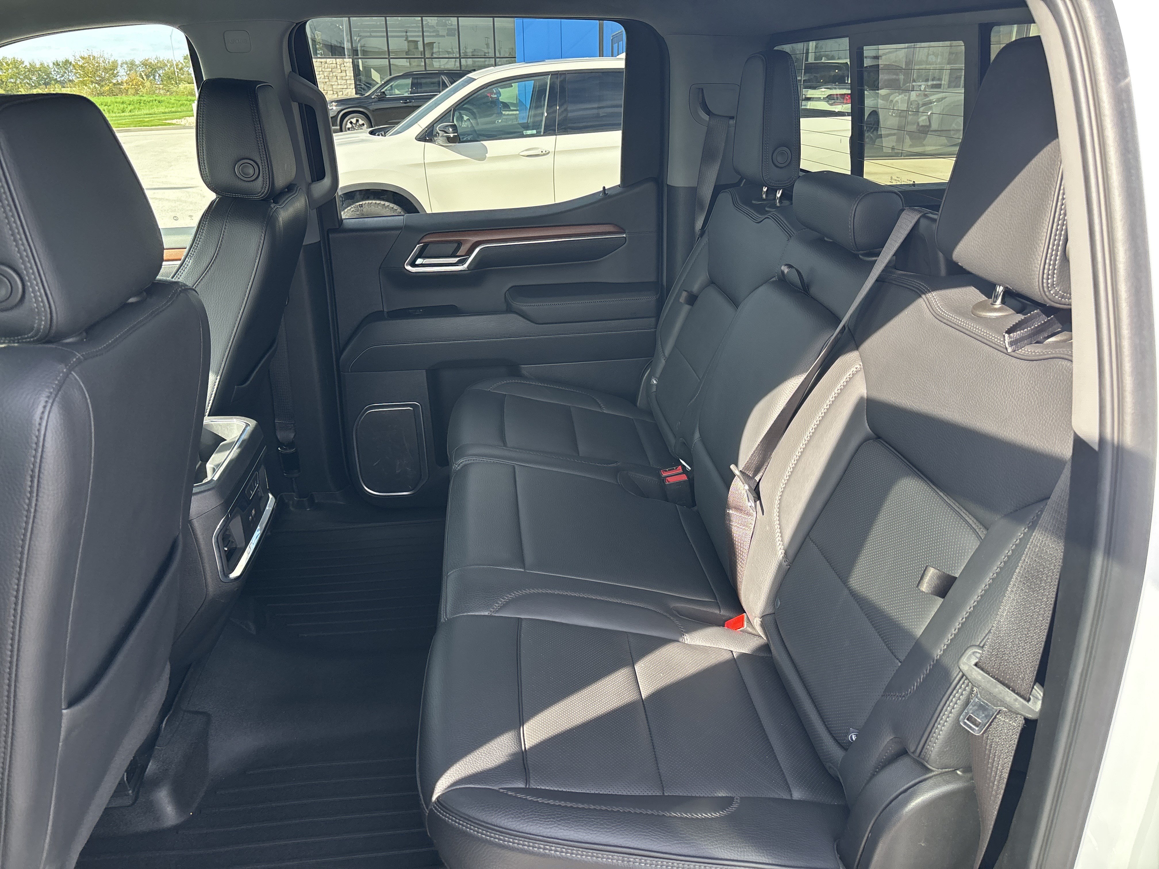 Used 2023 GMC Sierra 1500 Denali w/ Technology Package AWD/4WD image 28