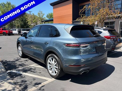 Used 2019 Porsche Cayenne AWD/4WD image 2