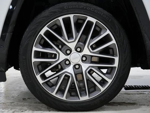 Used 2022 Jeep Compass Limited w/ Elite Group image 9