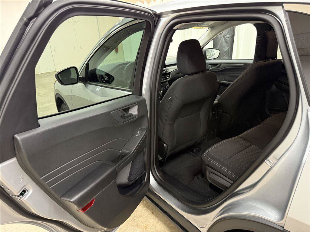 Used 2023 Ford Escape Active AWD/4WD image 21