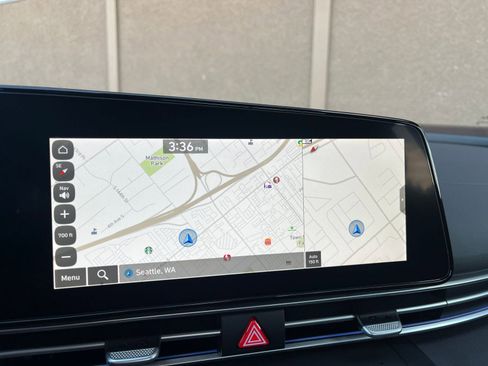 Used 2025 Hyundai Elantra SEL image 20