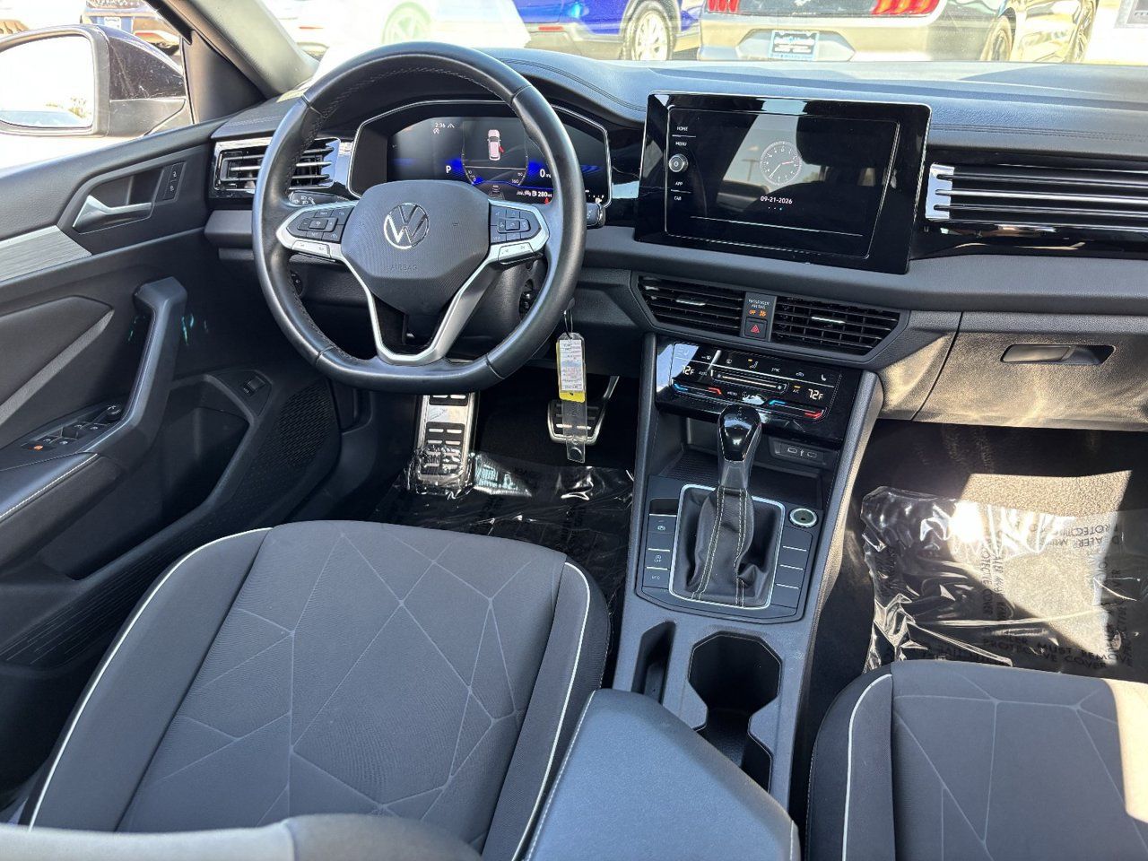 Used 2025 Volkswagen Jetta Sport FWD image 12