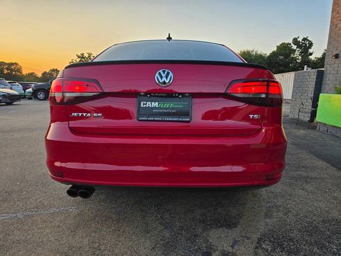 Used 2018 Volkswagen Jetta Sport FWD image 12