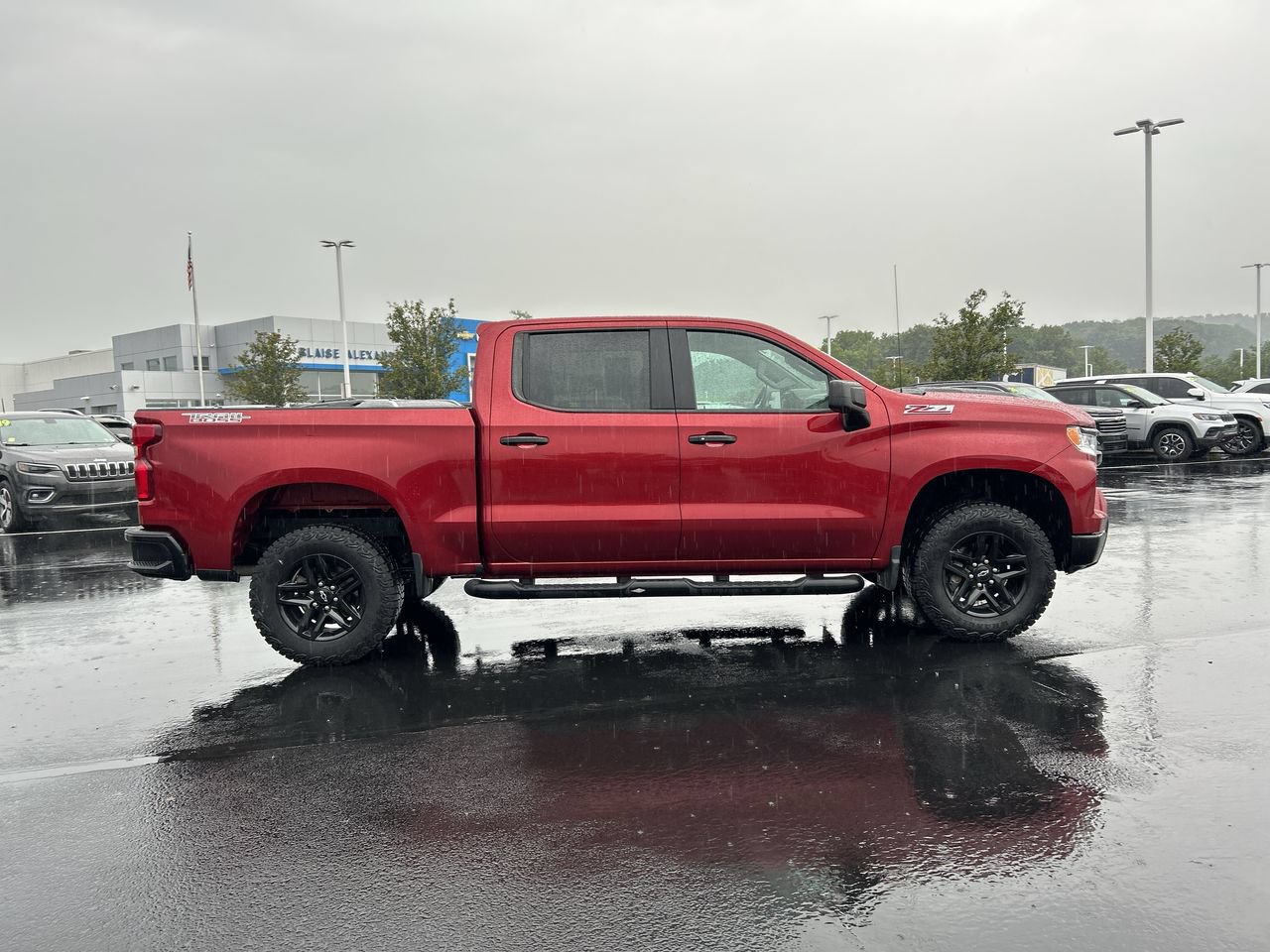 Used 2023 Chevrolet Silverado 1500 LT Trail Boss w/ Convenience Package II AWD/4WD image 8