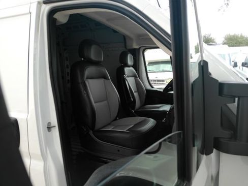 Used 2023 RAM ProMaster 2500 FWD image 25