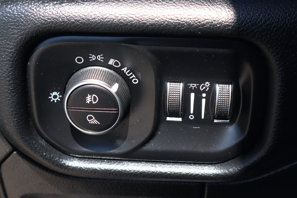 Used 2021 RAM 1500 Laramie AWD/4WD image 22