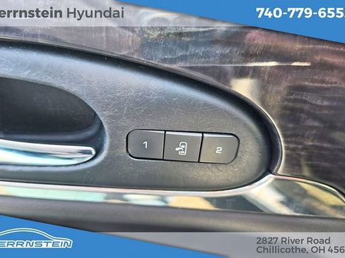Used 2017 Buick Enclave Premium AWD/4WD image 18