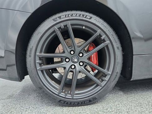 Used 2017 Maserati GranTurismo Sport image 36