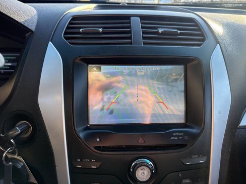 Used 2011 Ford Explorer XLT w/ 202A Rapid Spec Order Code image 11