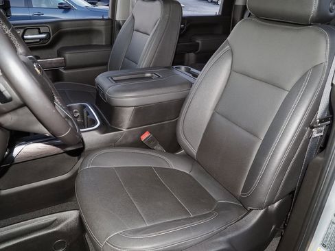 Used 2021 Chevrolet Silverado 2500 LTZ w/ LTZ Convenience Package image 27