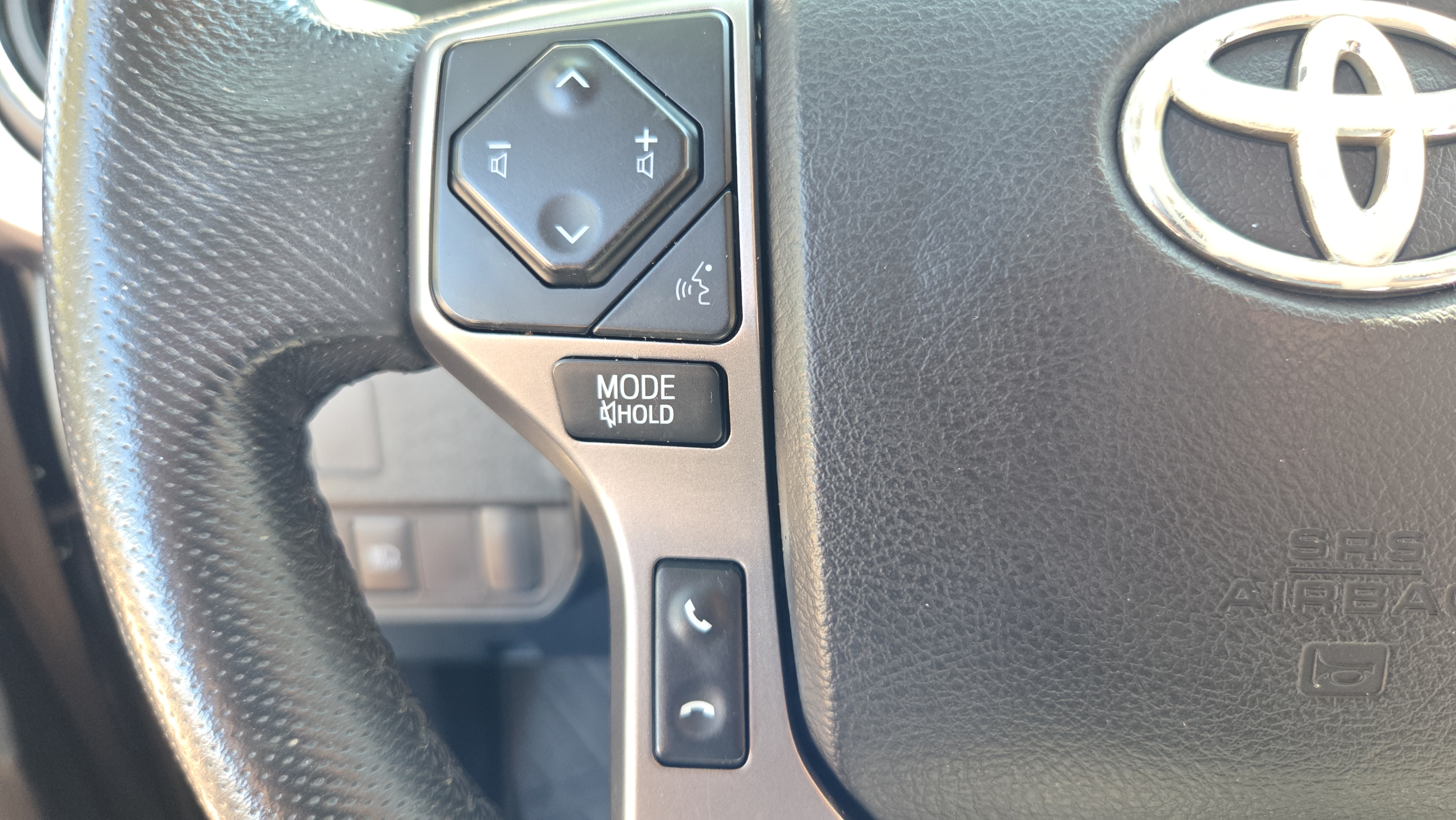 Used 2022 Toyota Tacoma SR5 w/ Technology Package RWD image 27