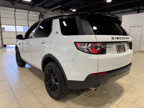 Used 2018 Land Rover Discovery Sport SE AWD/4WD image 4