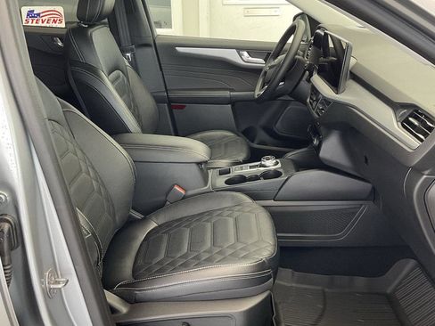 Used 2023 Ford Escape Platinum w/ Premium Technology Package AWD/4WD image 12