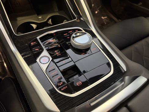 Used 2026 BMW X6 xDrive40i w/ Executive Package image 19