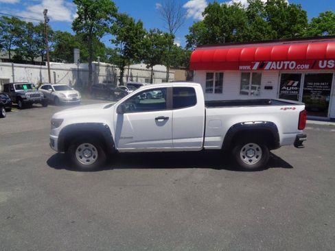 Used 2018 Chevrolet Colorado W/T w/ WT Convenience Package AWD/4WD image 2