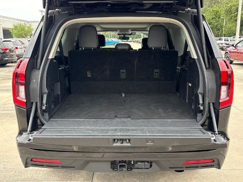 Certified 2025 Ford Expedition Max Active RWD image 33