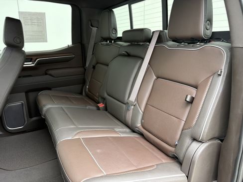 Used 2023 GMC Sierra 1500 Denali w/ Denali Reserve Package AWD/4WD image 11