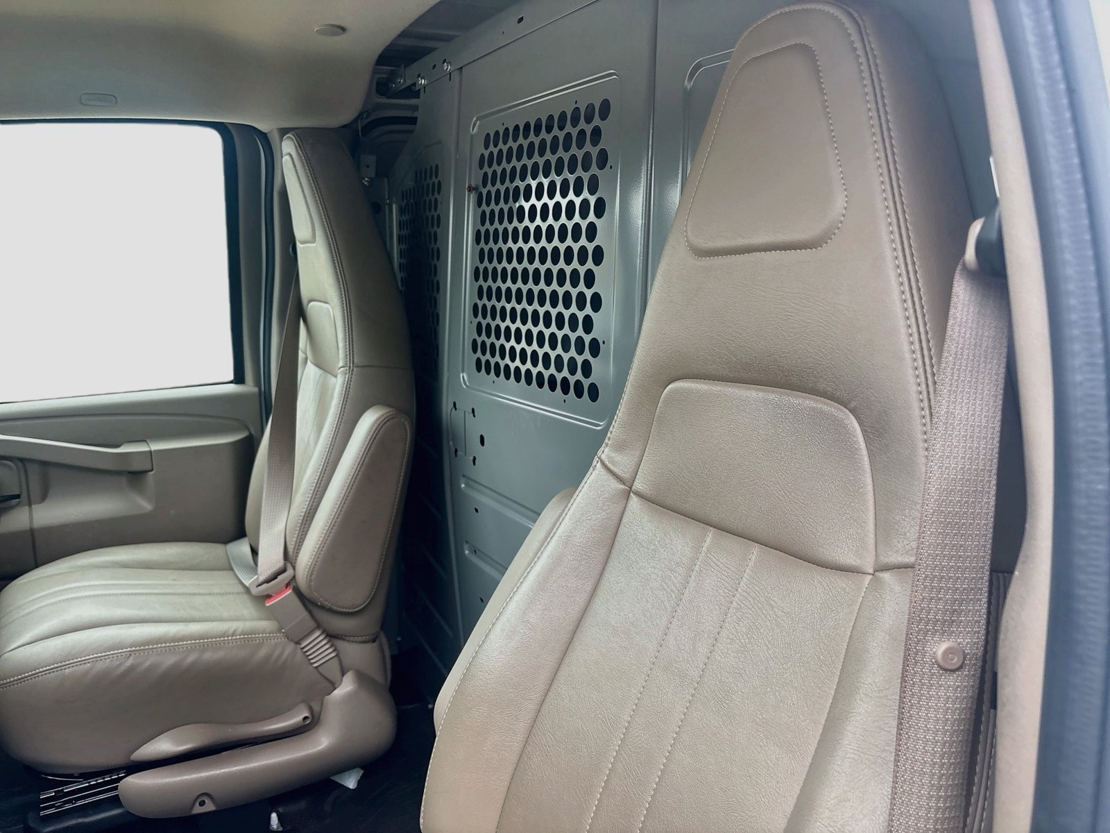 Used 2025 Chevrolet Express 2500 w/ Driver Convenience Package RWD image 19