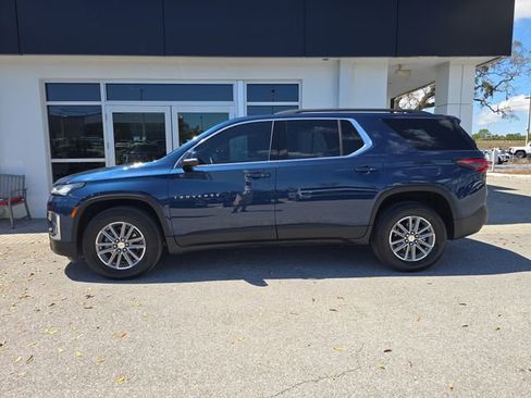 Certified 2023 Chevrolet Traverse LT FWD image 4