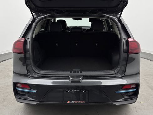Used 2022 Kia Niro EX FWD image 30