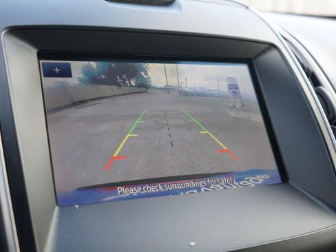 Used 2020 Ford Edge SEL w/ Convenience Package FWD image 12