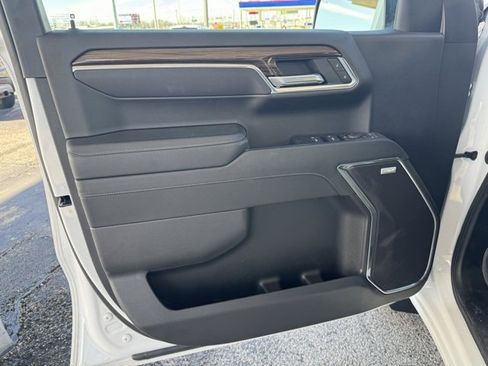 Used 2023 Chevrolet Silverado 1500 RST w/ Convenience Package II image 18