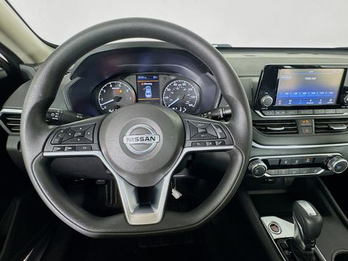 Used 2022 Nissan Altima 2.5 S FWD image 10