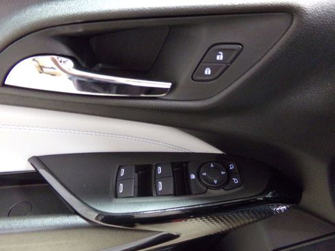 New 2025 Chevrolet Trax LT w/ Driver Confidence Package image 14